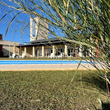 Howard Johnson Inn Rosario De La Frontera Exterior foto