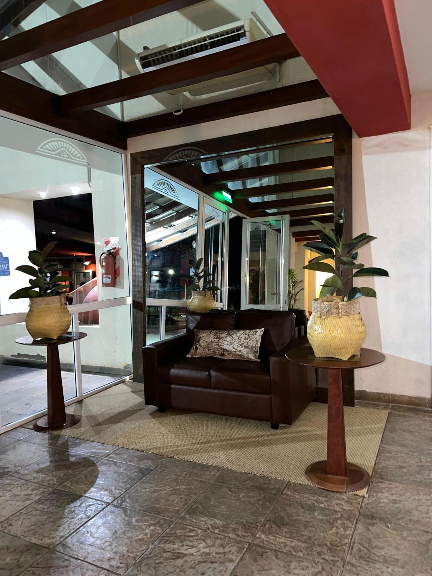 Howard Johnson Inn Rosario De La Frontera Exterior foto