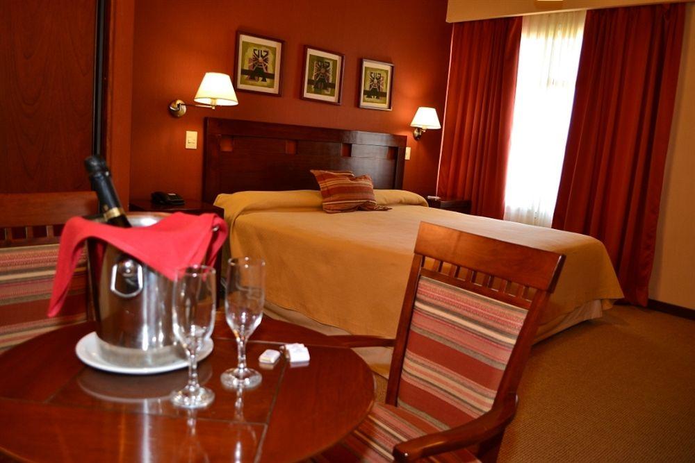 Howard Johnson Inn Rosario De La Frontera Exterior foto